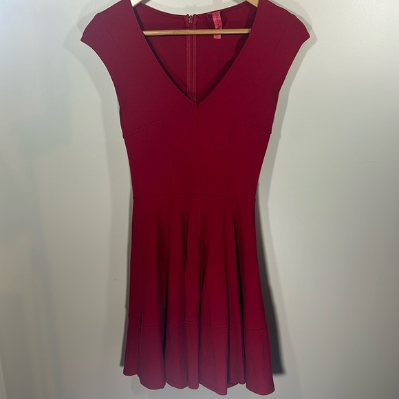 Eight Sixty Red Cap Sleeve Short Dress V-Neck XS Cocktail Flare - Picture 3 of 9